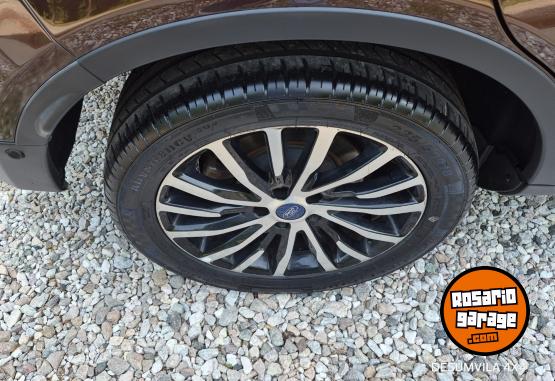 Camionetas - Ford TERRITORY TITANIUM 2023 Nafta 80000Km - En Venta