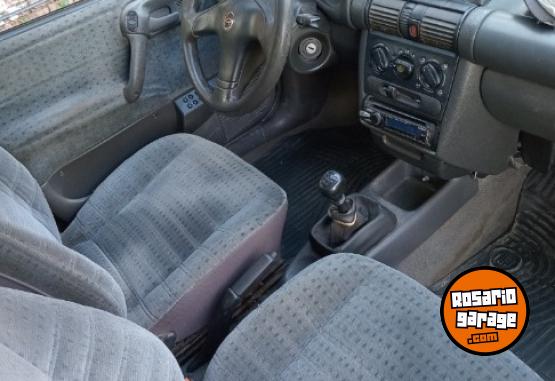 Autos - Chevrolet Corsa clasicc 1998 Nafta 214576Km - En Venta