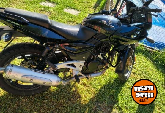 Motos - Bajaj Rouser 2010 Nafta 24600Km - En Venta