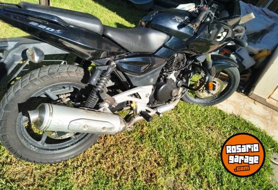 Motos - Bajaj Rouser 2010 Nafta 24600Km - En Venta