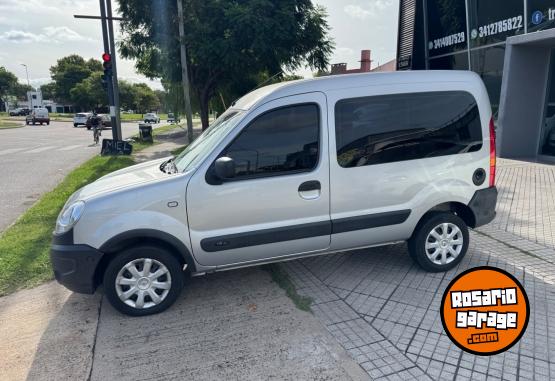 Utilitarios - Renault KANGOO AUTHENTIQUE 1.6 2015 Nafta 40000Km - En Venta