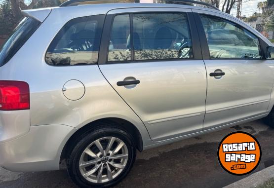 Autos - Volkswagen Suran 2014 Nafta 180000Km - En Venta