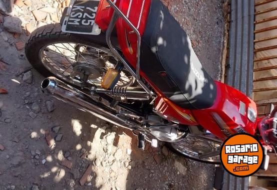 Motos - Suzuki Ax100 2014 Nafta 20000Km - En Venta