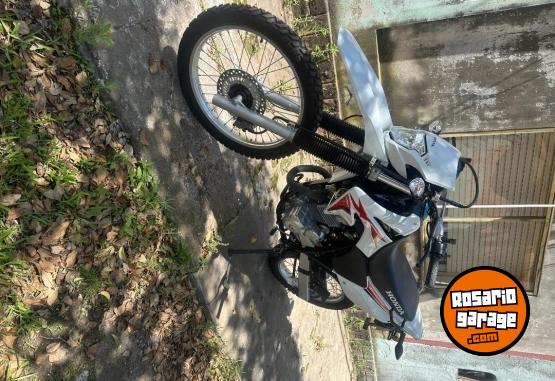 Motos - Honda Tornado 250 2024 Nafta 110Km - En Venta