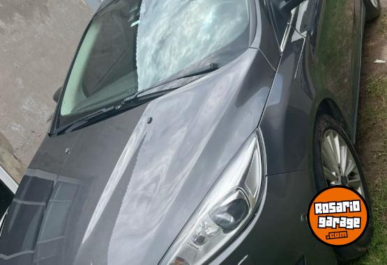 Autos - Ford FOCUS 2.0 Titanium 2017 Nafta 210000Km - En Venta