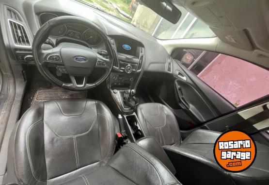 Autos - Ford FOCUS 2.0 Titanium 2017 Nafta 210000Km - En Venta