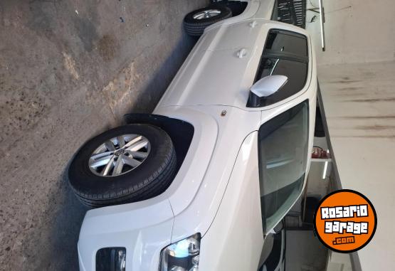 Camionetas - Volkswagen AMAROK TRENDLINE 2021 Diesel 66000Km - En Venta