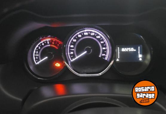 Camionetas - Renault Duster Oroch  Privilege 2020 GNC 82250Km - En Venta