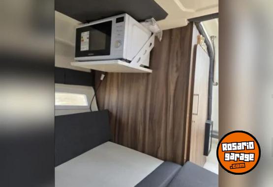 Embarcaciones - Lancha Canestrari 245 Express Cruiser 2024 CUDDY - En Venta