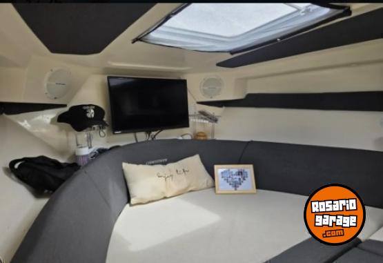 Embarcaciones - Lancha Canestrari 245 Express Cruiser 2024 CUDDY - En Venta