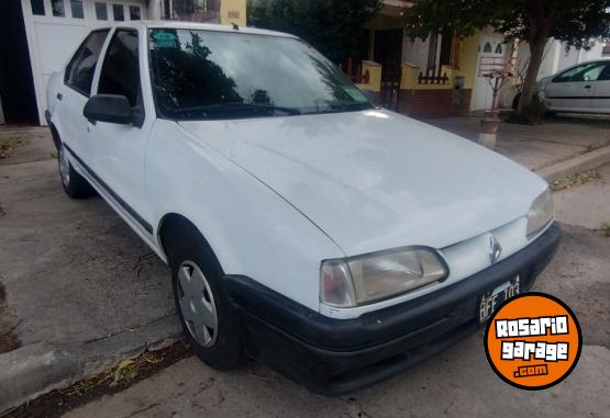 Autos - Renault 19 1997 GNC 268000Km - En Venta
