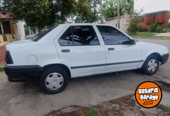 Autos - Renault 19 1997 GNC 268000Km - En Venta