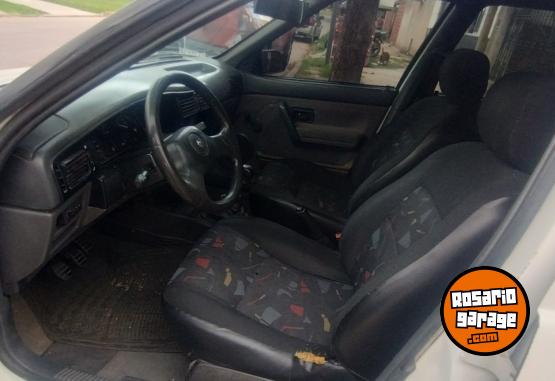 Autos - Renault 19 1997 GNC 268000Km - En Venta