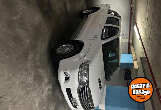 Camionetas - Toyota Hilux DC 4x4 2015 Diesel 213500Km - En Venta