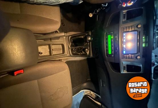 Camionetas - Toyota Hilux DC 4x4 2015 Diesel 213500Km - En Venta