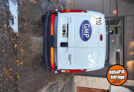 Utilitarios - Renault Kangoo 2015 Nafta 35000Km - En Venta