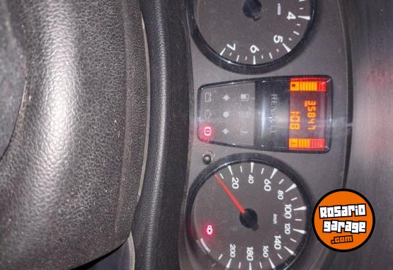 Utilitarios - Renault Kangoo 2015 Nafta 35000Km - En Venta