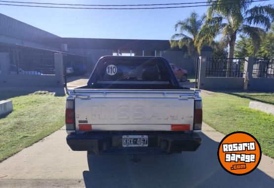 Camionetas - Nissan Frontier NP 300 2011 Diesel 292000Km - En Venta