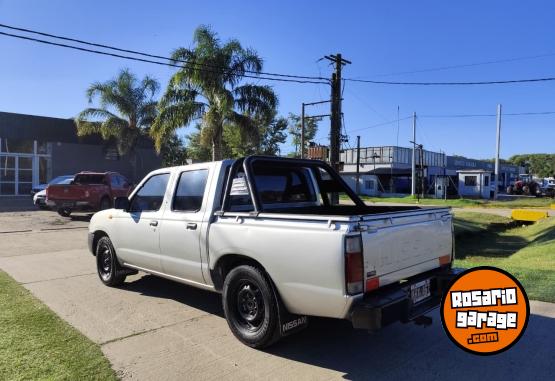 Camionetas - Nissan Frontier NP 300 2011 Diesel 292000Km - En Venta