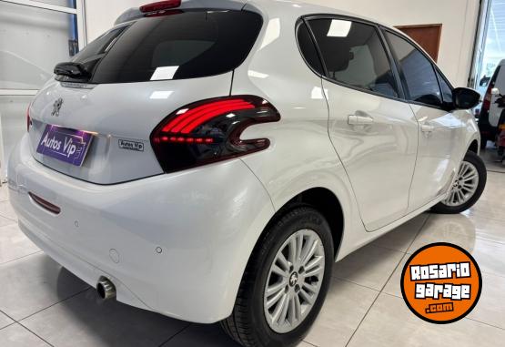 Autos - Peugeot 208 ALLURE NAV 2019 Nafta 105000Km - En Venta