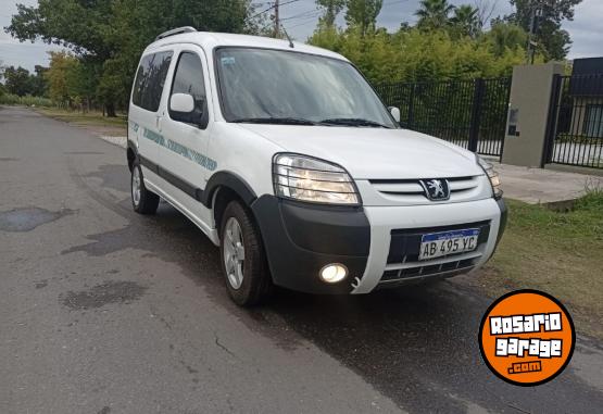 Utilitarios - Peugeot Partner PATAGONICA 2017 Diesel 148000Km - En Venta