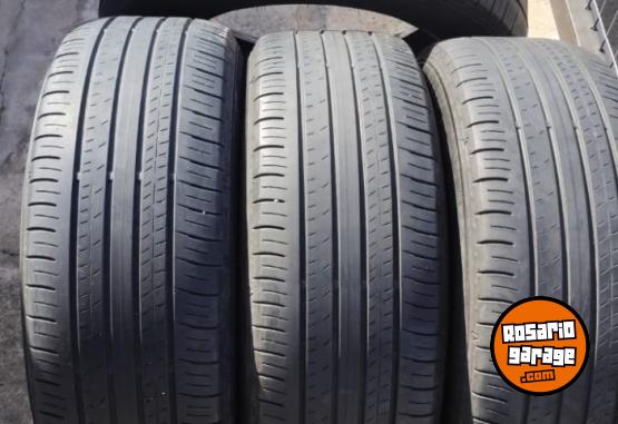 Accesorios para Autos - VENDO 4 CUBIERTAS 215 60 R17 MUY BUEN ESTADO - En Venta