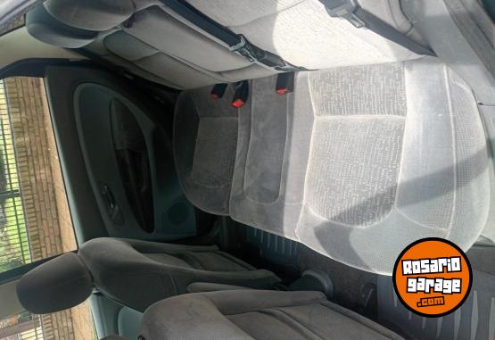 Autos - Fiat Linea 1.9 16V 2010 GNC 121000Km - En Venta