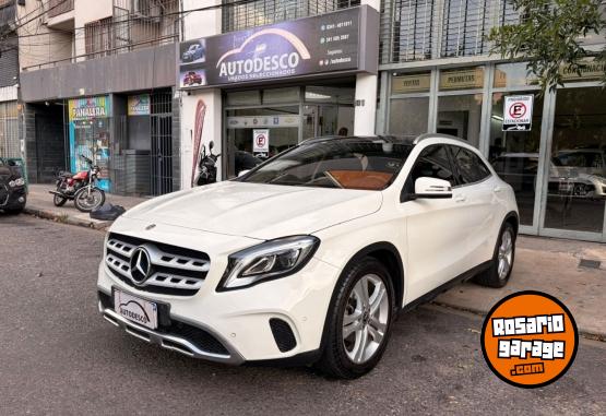 Autos - Mercedes Benz GLA 200 2018 Nafta 160000Km - En Venta