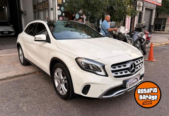 Autos - Mercedes Benz GLA 200 2018 Nafta 160000Km - En Venta