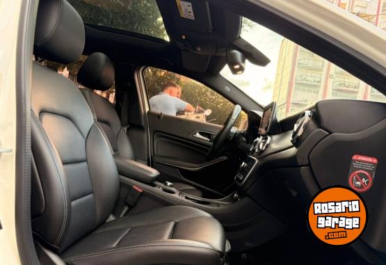 Autos - Mercedes Benz GLA 200 2018 Nafta 160000Km - En Venta