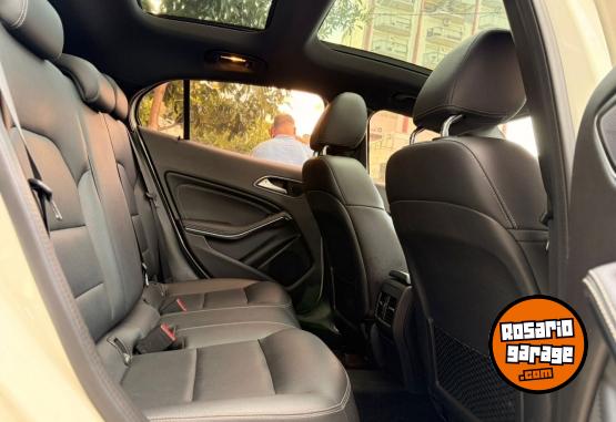 Autos - Mercedes Benz GLA 200 2018 Nafta 160000Km - En Venta