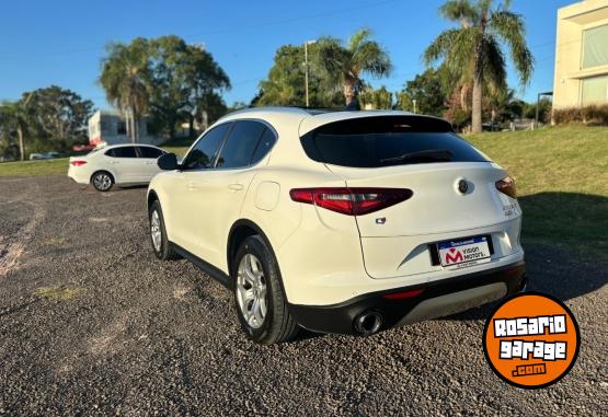 Autos - Alfa Romeo Stelvio 200CV Distinctiv 2019 Nafta 73000Km - En Venta