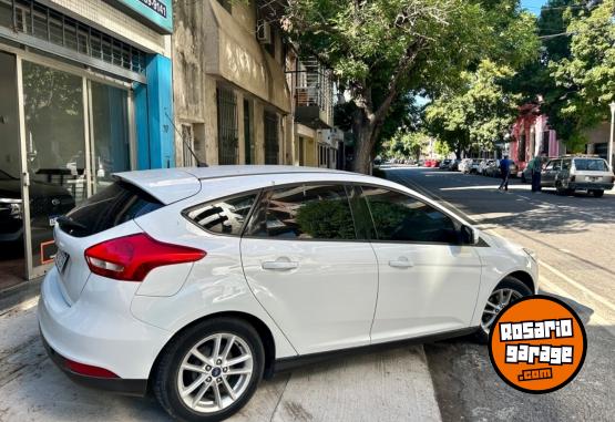 Autos - Ford Focus 1.6 S 2017 Nafta 130000Km - En Venta