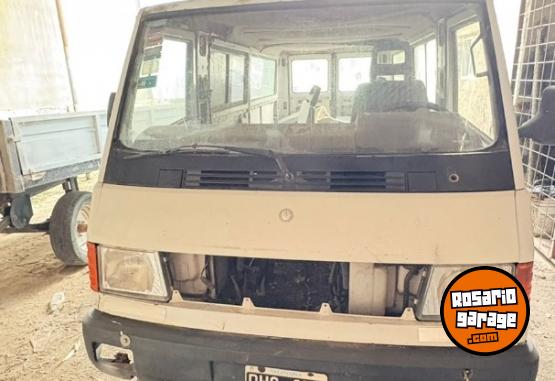 Utilitarios - Mercedes Benz MB 180 1994 Diesel 1Km - En Venta