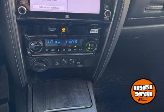 Autos - Toyota SW4 2023 Diesel 120000Km - En Venta