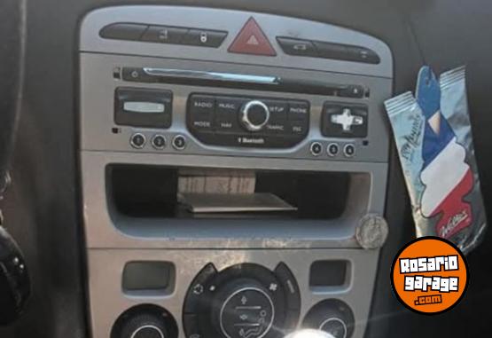 Autos - Peugeot 308 feline 2014 Nafta 132000Km - En Venta