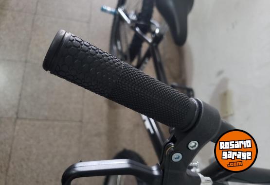 Deportes - BICICLETA RODADO 20, TIPO BMX, NUEVA!!! - En Venta