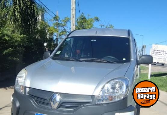 Utilitarios - Renault Kangoo 1.6 2017 GNC 196000Km - En Venta