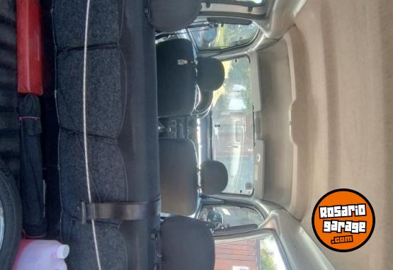 Utilitarios - Renault Kangoo 1.6 2017 GNC 196000Km - En Venta