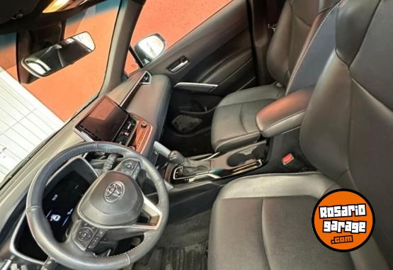 Camionetas - Toyota Corolla cross 2024 Nafta 38000Km - En Venta