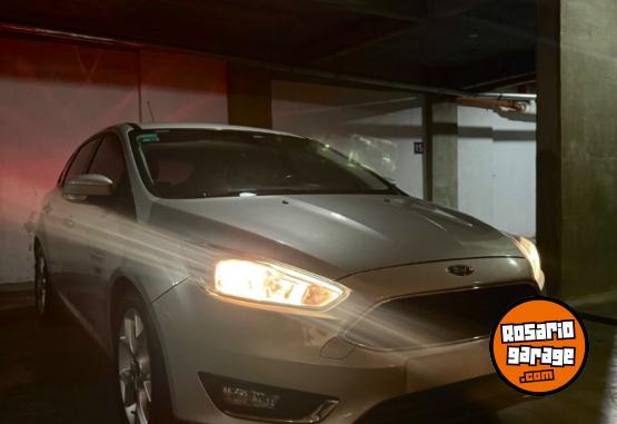 Autos - Ford Focus 2017 Nafta 105000Km - En Venta