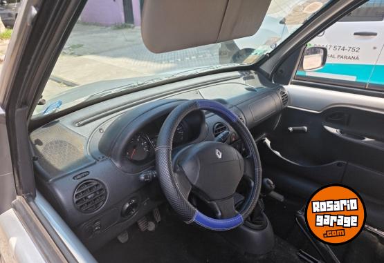Utilitarios - Renault Kangoo 2015 GNC 98000Km - En Venta