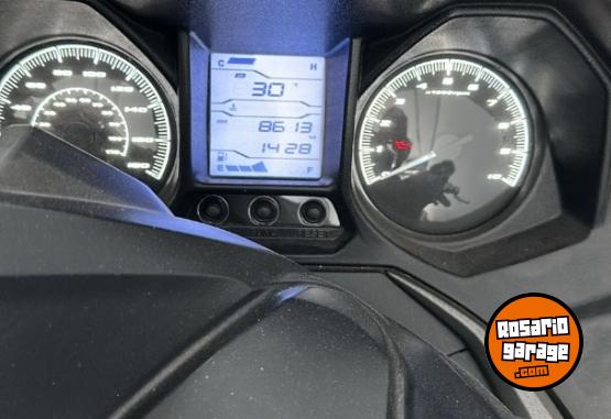 Motos - Kymco X TOWN 2022 Nafta 8600Km - En Venta