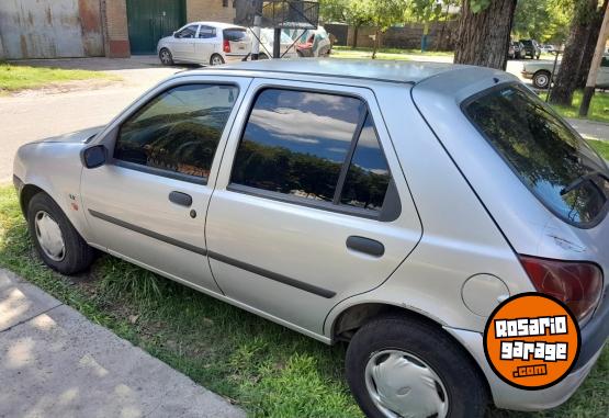 Autos - Ford Fiesta 2000 Diesel 111111Km - En Venta