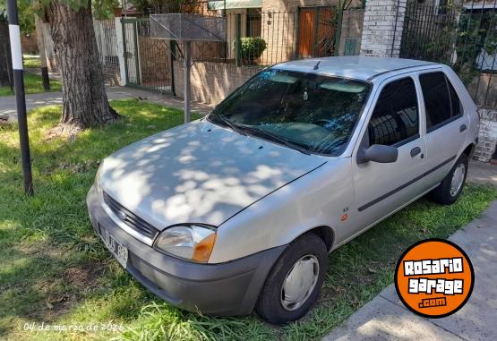 Autos - Ford Fiesta 2000 Diesel 111111Km - En Venta