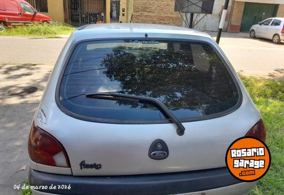 Autos - Ford Fiesta 2000 Diesel 111111Km - En Venta