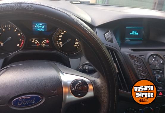 Autos - Ford Focus 2015 Nafta 121000Km - En Venta
