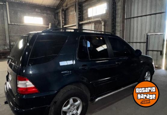 Camionetas - Mercedes Benz ML 320 LUXU AUT 1999 Nafta 210500Km - En Venta