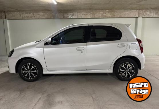Autos - Toyota ETIOS XLS 1,5 AT 2023 Nafta 6000Km - En Venta