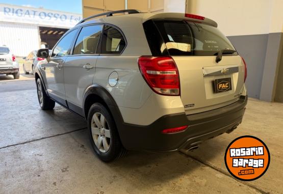 Camionetas - Chevrolet CAPTIVA 2.4 LS 2016 Nafta 136000Km - En Venta